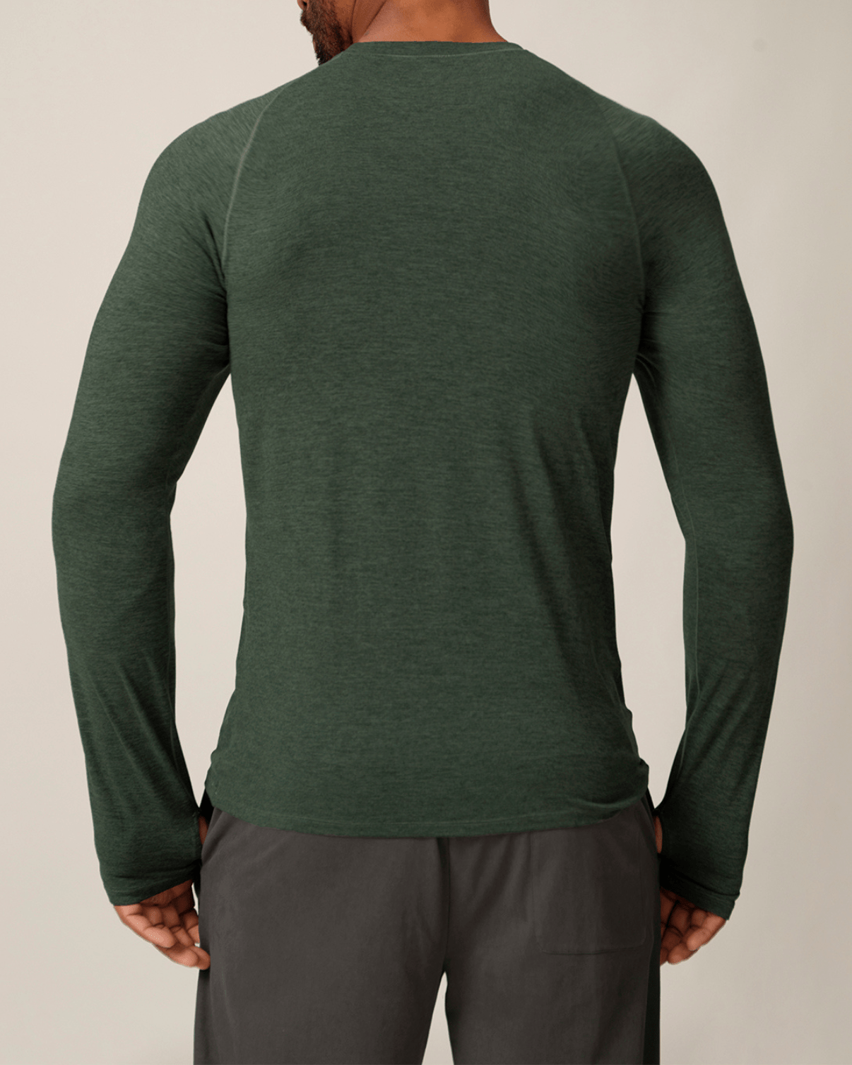 Atheltichub Langarmshirt mit Daumenlöchern – Sportlich & Trendy!