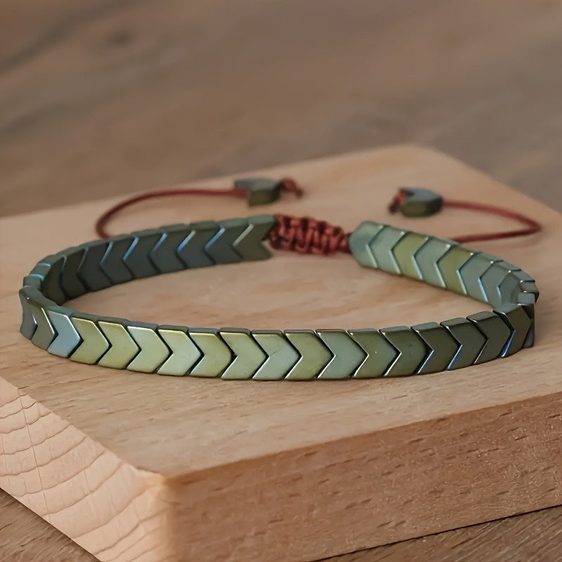 Arrowline Hämatit-Armband: Eleganz in Perfektion