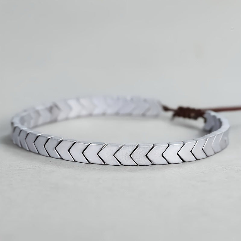 Arrowline Hämatitarmband – Eleganz trifft auf Kraft