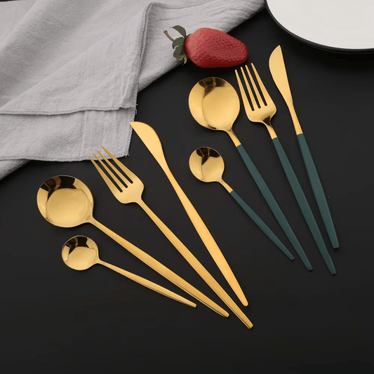 Elegantes Goldbesteck-Set für stilvolles Dining