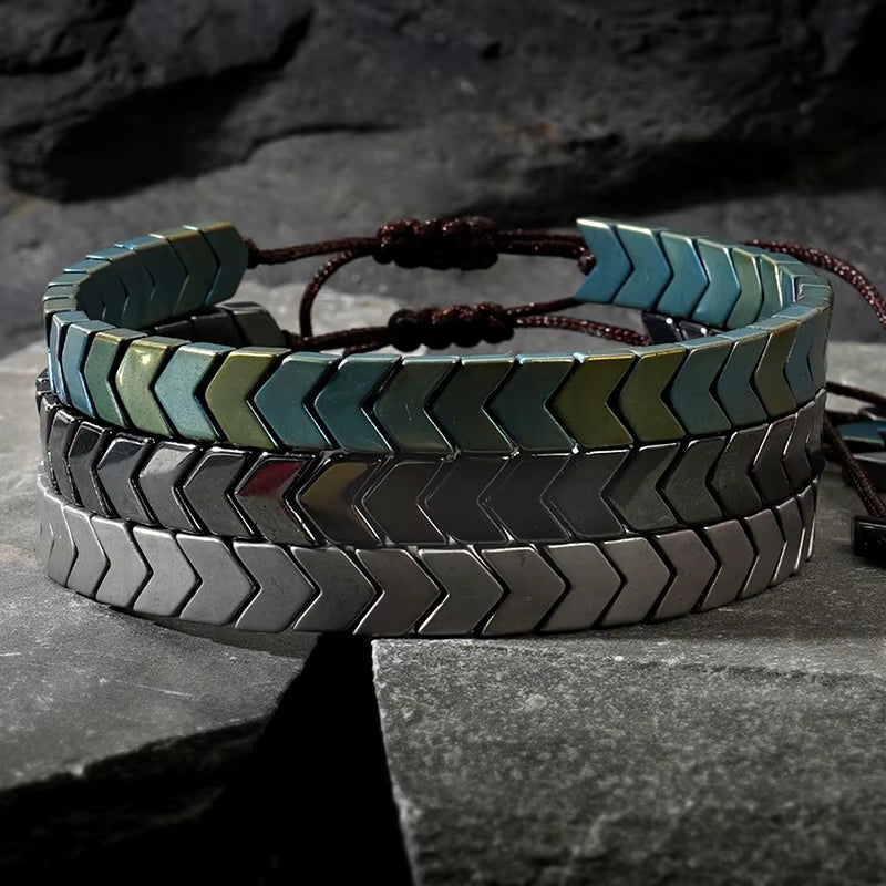 Arrowline Hämatit-Armband: Eleganz in Perfektion