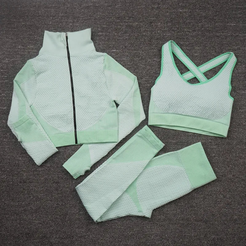 Nahtloses Fitness-Set: 3-teilig für deinen perfekten Look!