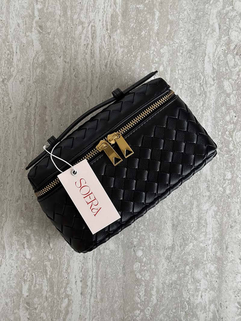 „Tara: Elegante Gewebte Tasche für Stilbewusste“