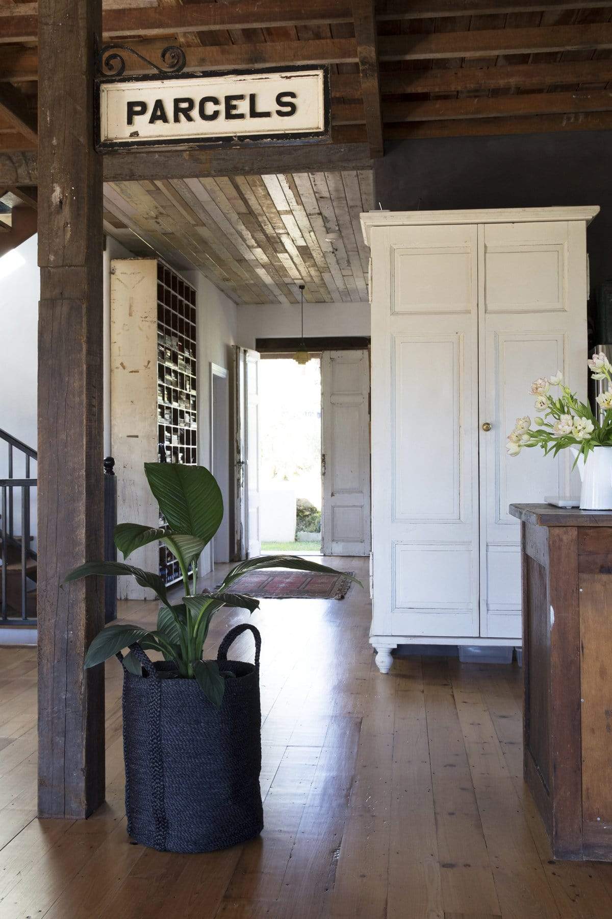 Eleganter Wäschekorb in Anthrazit