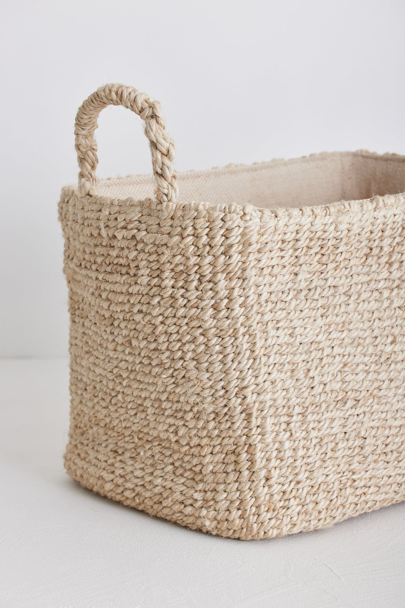 Rani Korb - Eleganz in der Mitte