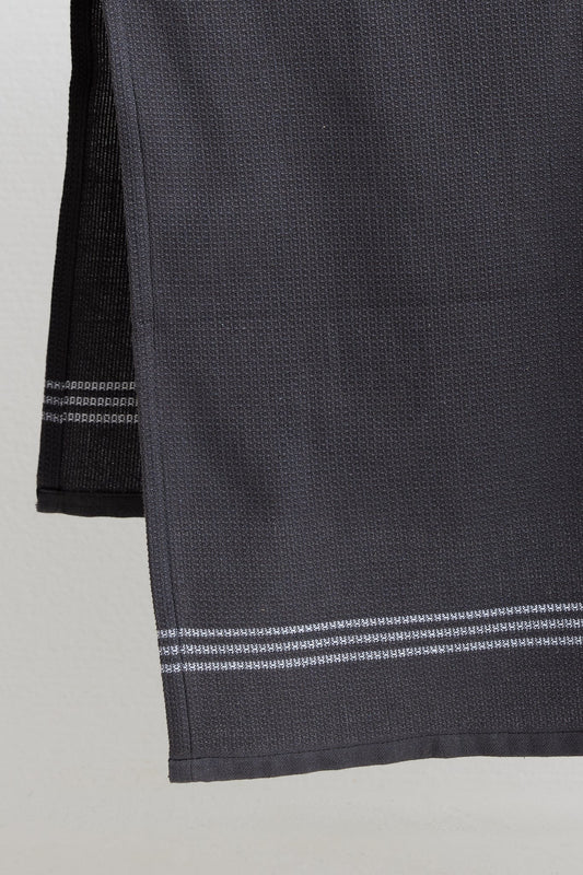 Elegantes Geschirrtuch in Anthrazit mit feinen Streifen