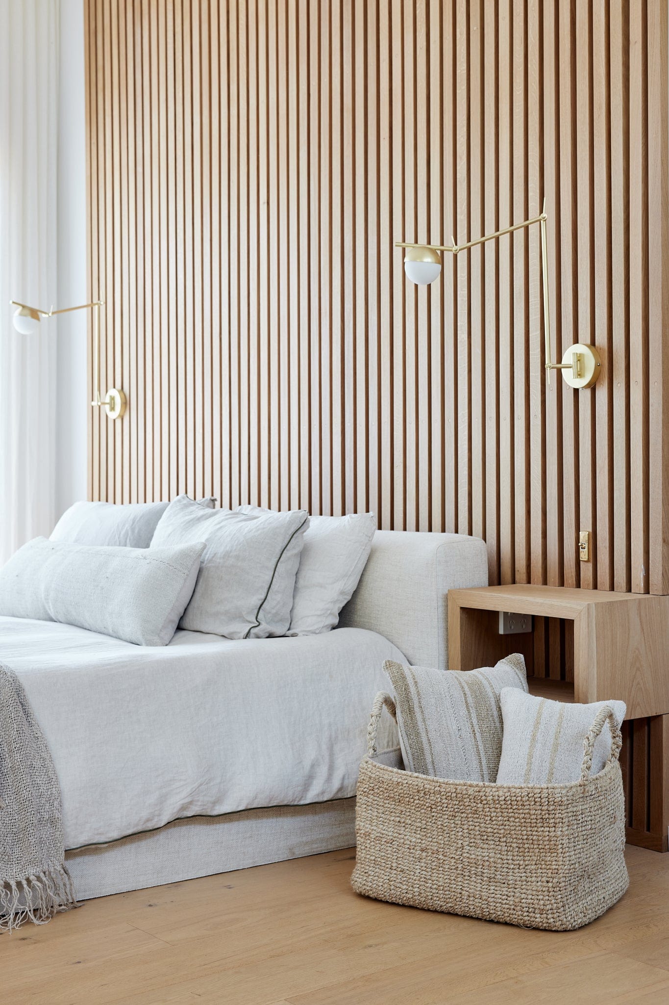 Rani Korb - Eleganz in Großformat