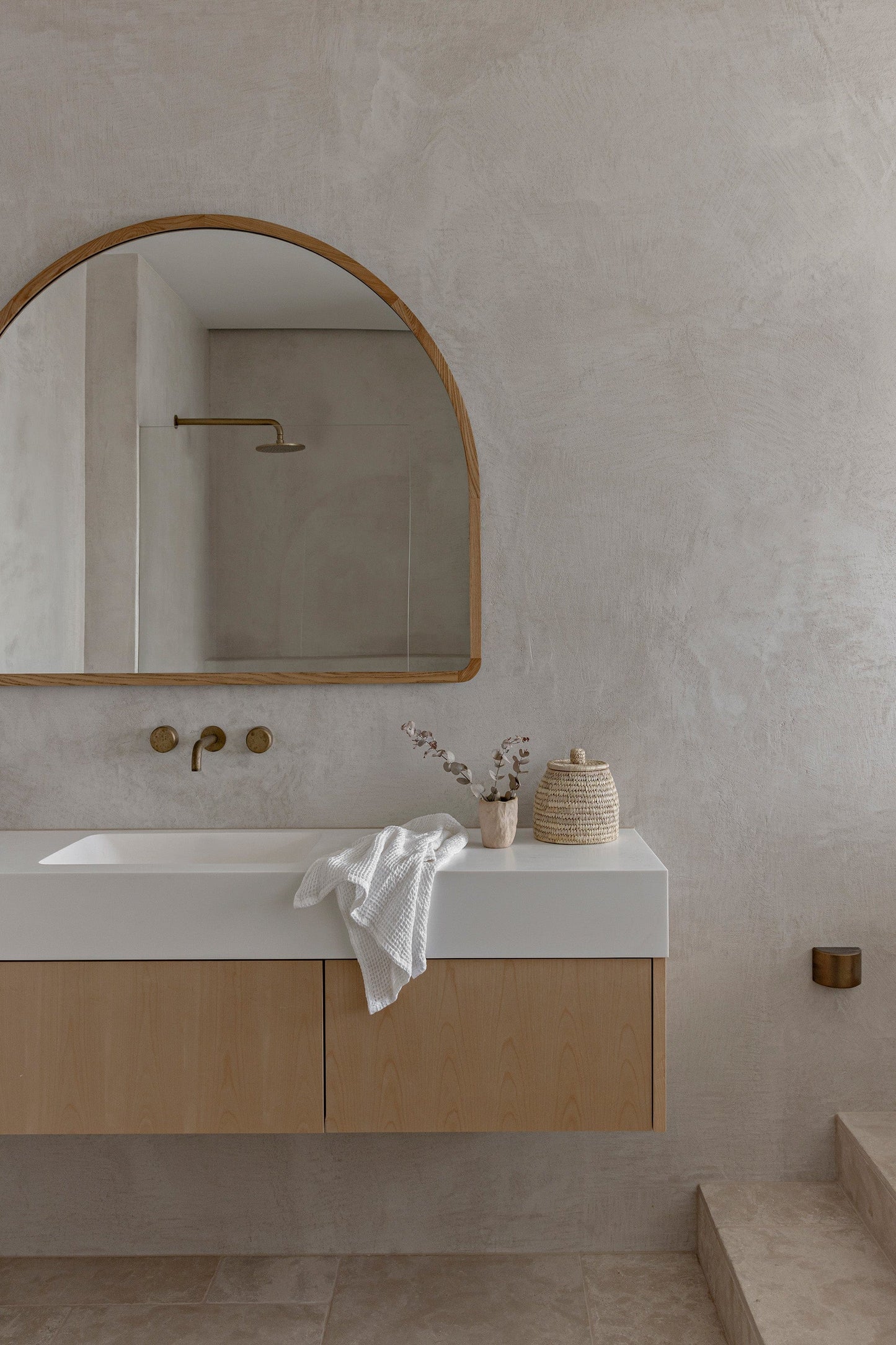 Elegantes Handtuch aus handgewebtem Stoff - Reinweiß