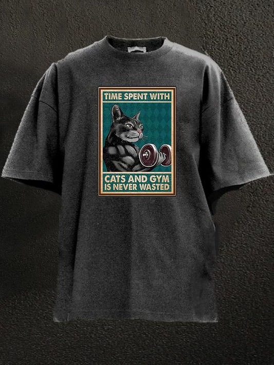 „Zeit mit Katzen und im Gym: Nie Verschwendet T-Shirt“