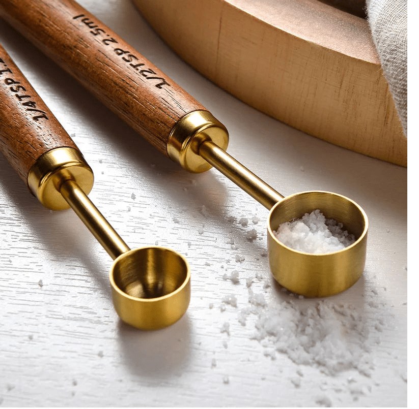 Exklusives 8-teiliges Messset aus Walnussholz