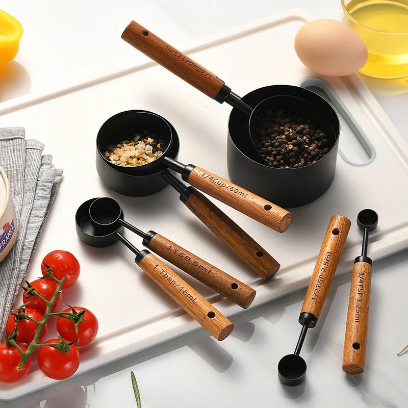 Exklusives 8-teiliges Messset aus Walnussholz und schwarzem Edelstahl