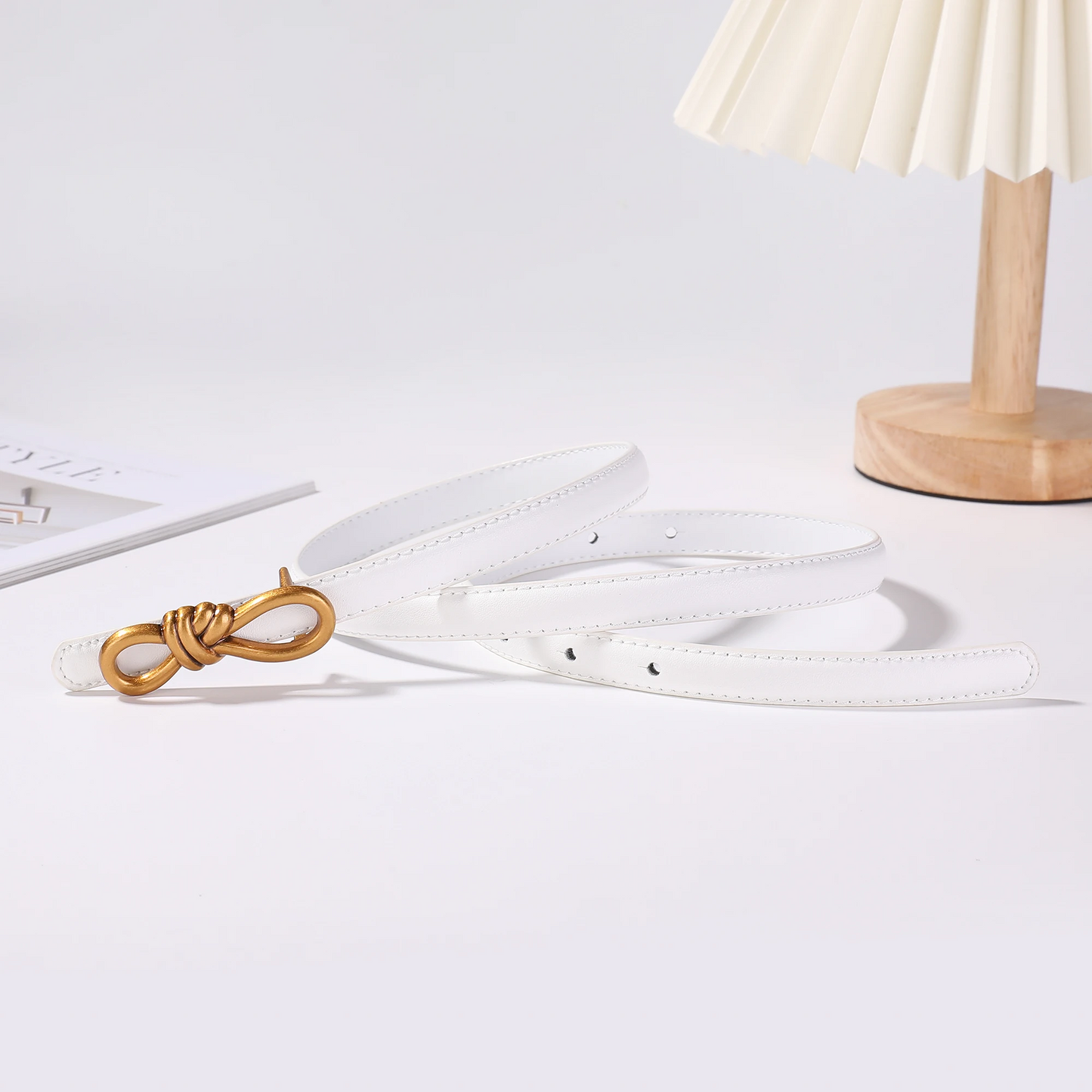 Belladonna Eleganz: Leder Knoten Gürtel