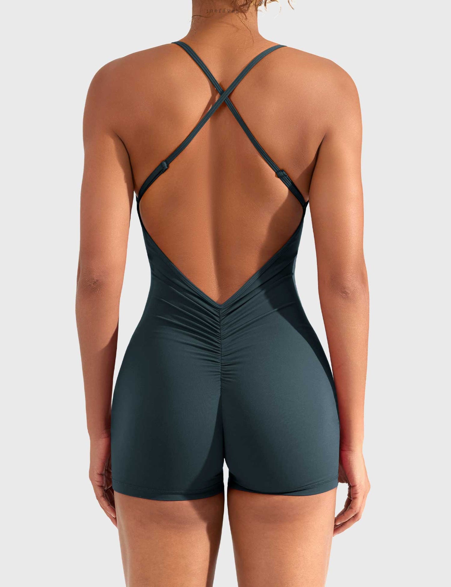 Ironfit Liza Jumpsuit mit V-Rücken