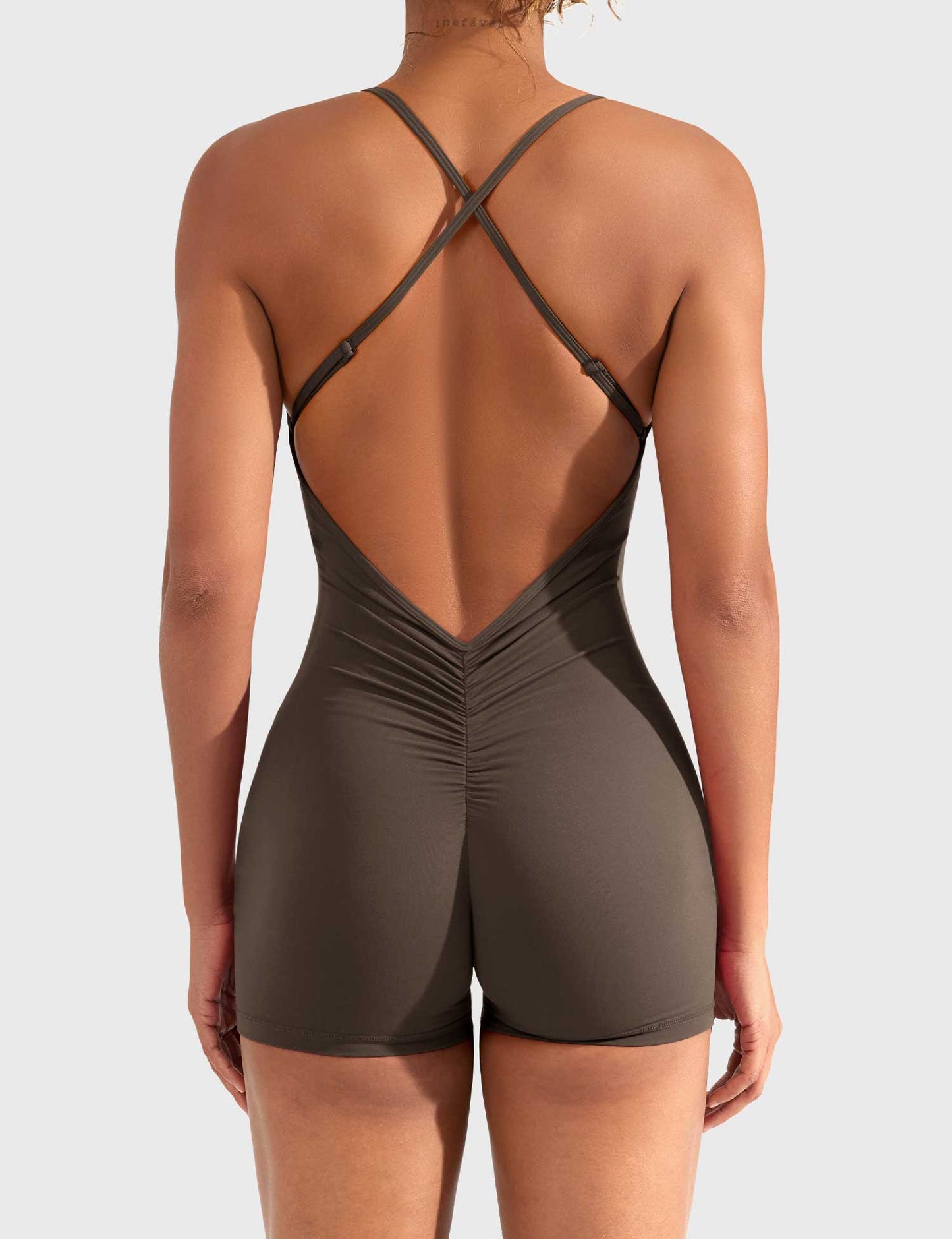 Ironfit Liza Jumpsuit mit V-Rücken