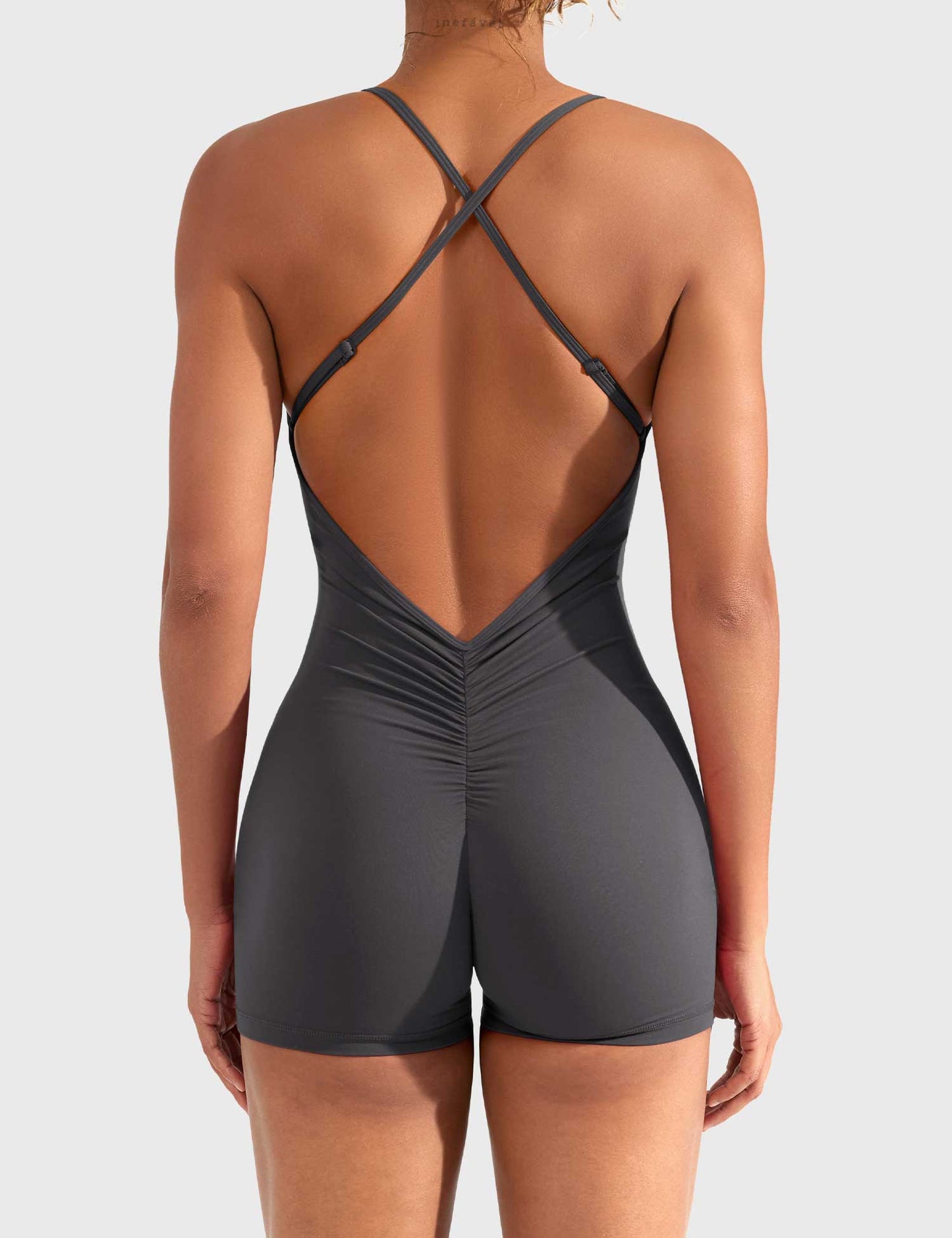 Ironfit Liza Jumpsuit mit V-Rücken